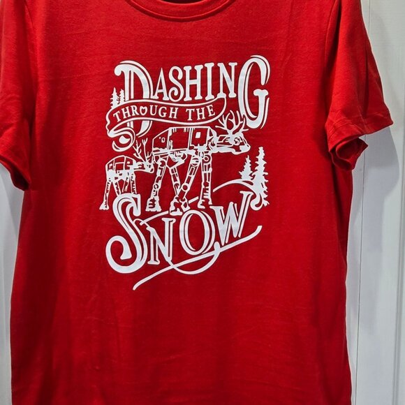 New Red Christmas Graphic T-Shirt – “Dashing Through the Snow” – Size Large - Picture 3 of 6